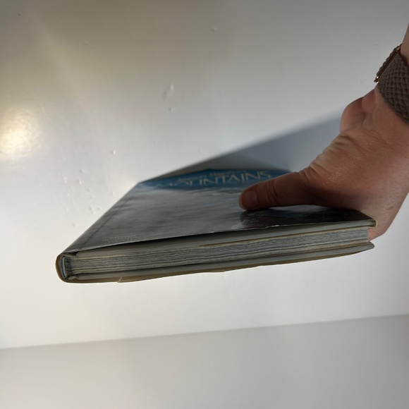 Hardcover Book "America's Magnificent Mountains" from National Geographic - Picture 6 of 11